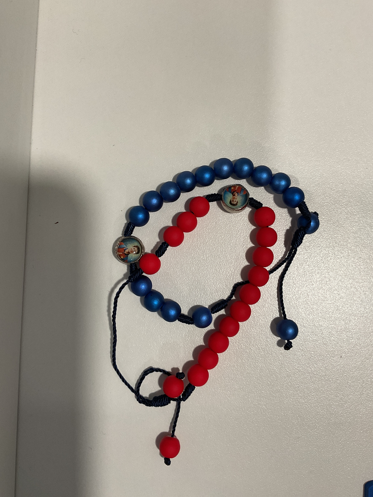 Pulseira Carlo Acutis azul/vermelho
