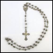 Terco de Rosas cinzas de Santa Terezinha (F)