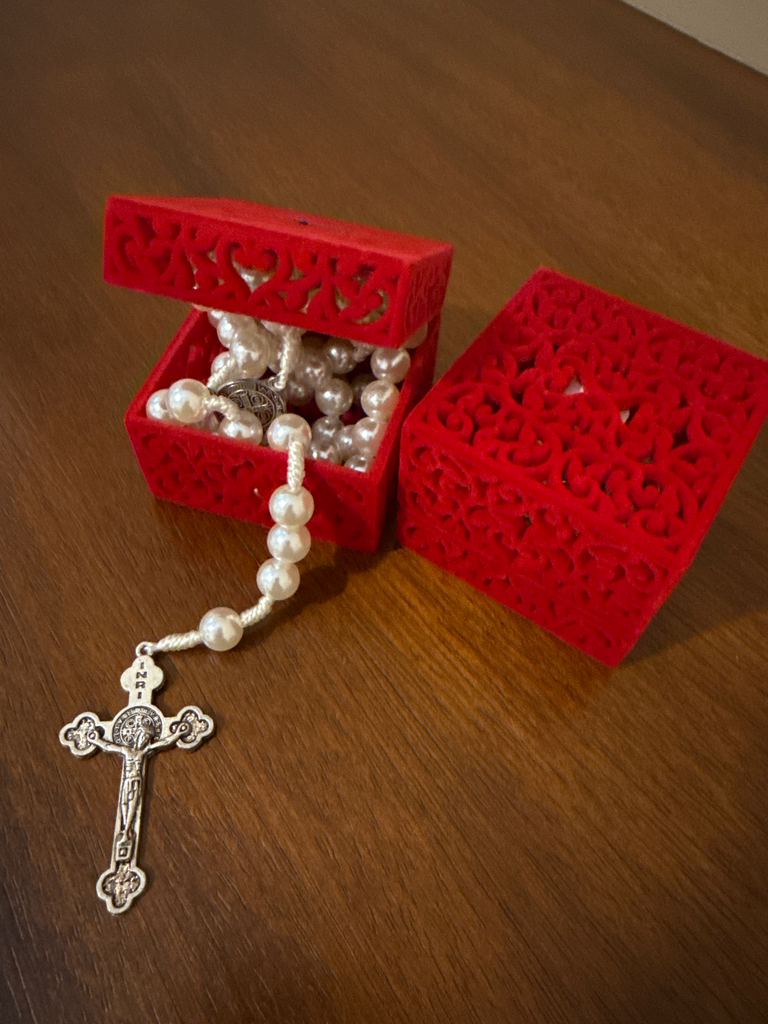 Terco perola branca da caixa vermelha (Farlla)